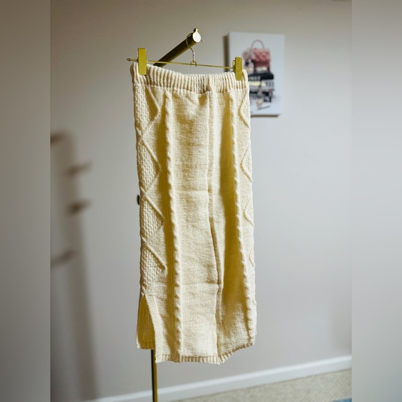 Matching two piece knit sweater skirt set womens - Picture 6 of 7